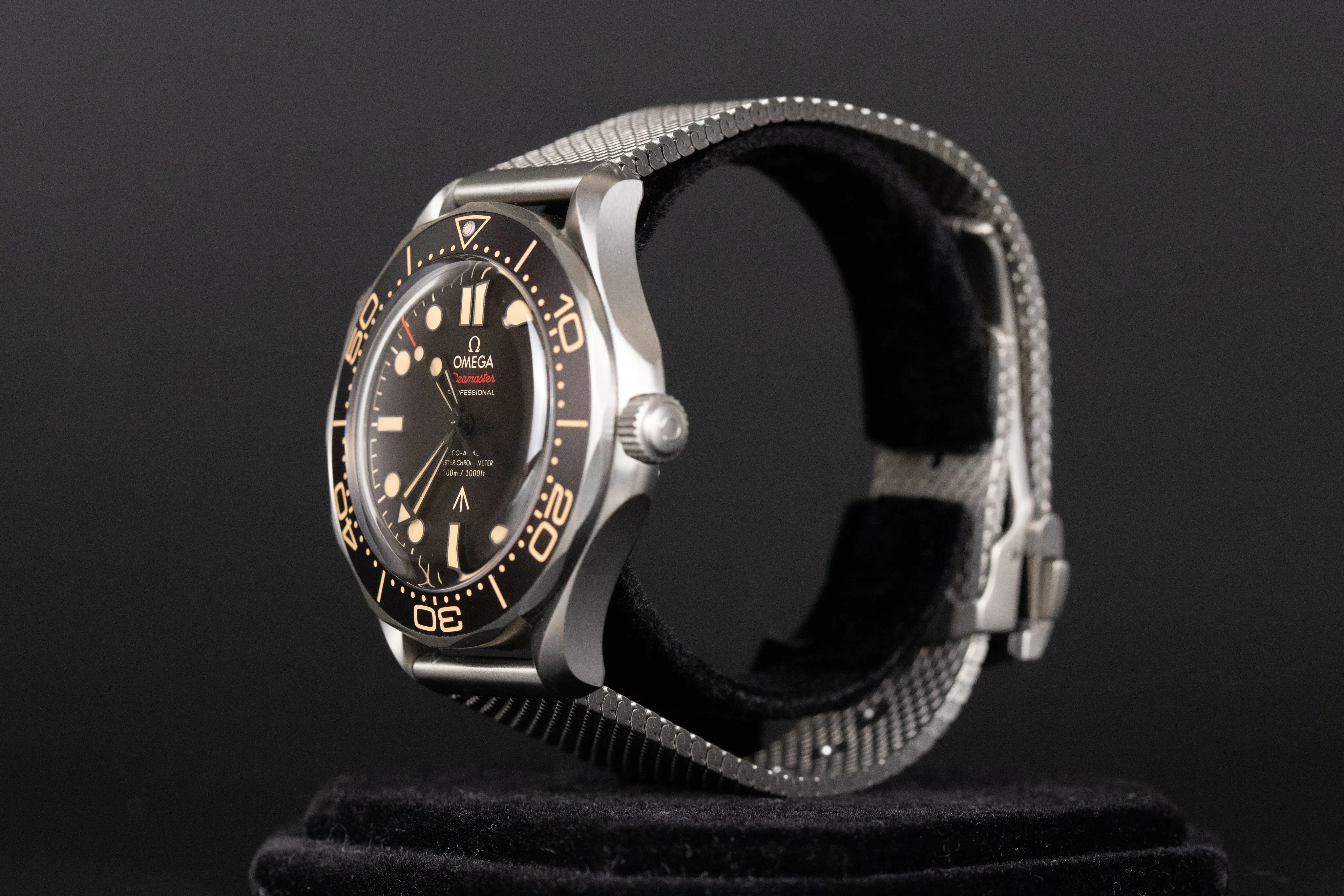 Omega<br>210.90.42.20.01.001 Seamaster 007 James Bond Edition