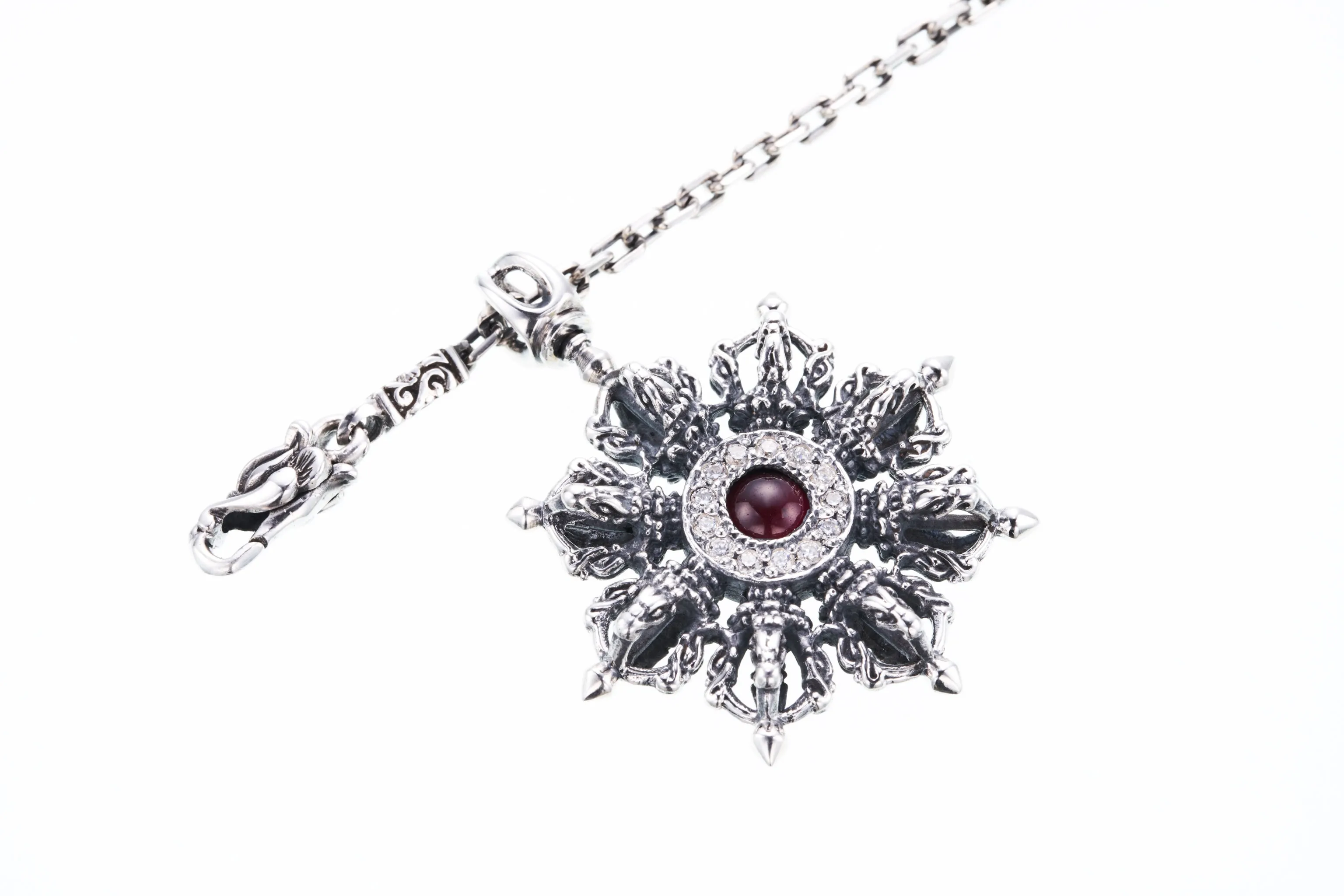 Wheel Dorje : S (Garnet)